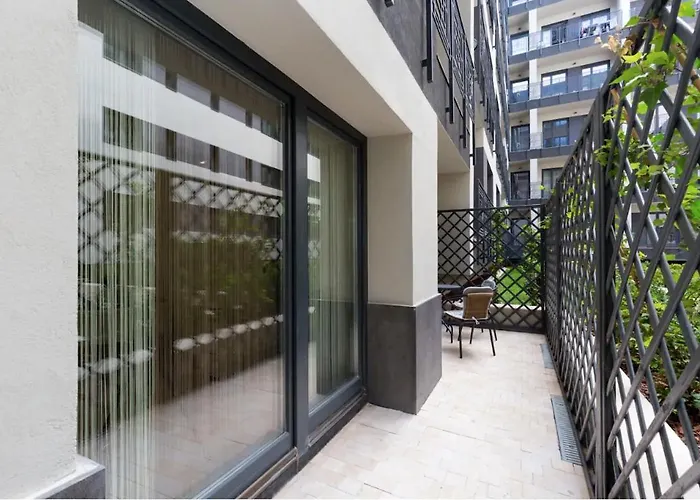 King Deluxe Apartment With Rooftop Pool